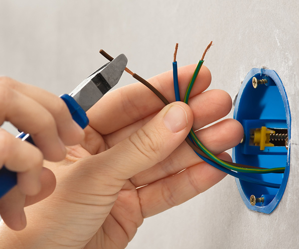 Dépannage électricité et réparation domotique à Libourne